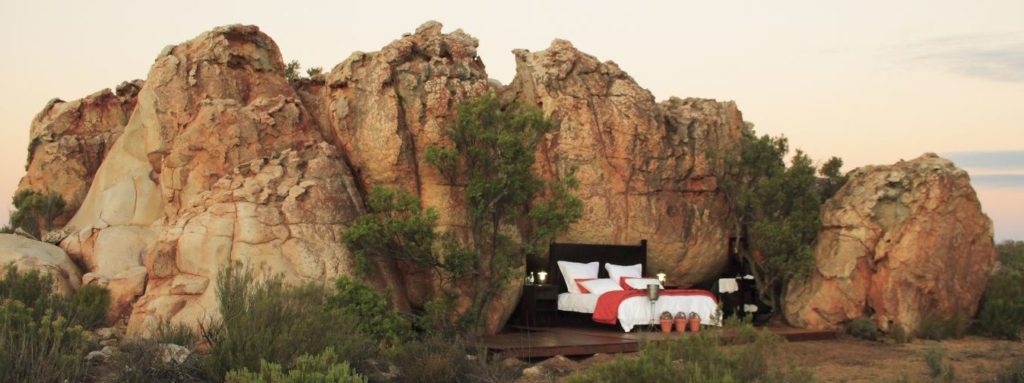Jaya Travel shows a beautiful a special hotel, Kagga Kama, that is located outside in open air suites under the stars where you can travel to the beautiful safari landscape.