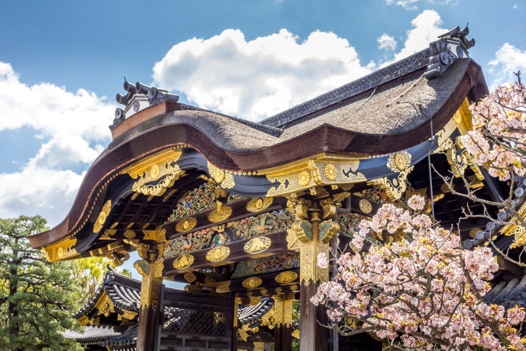 a beautiful castle covered in gold and carved decorations in kyoto japan, where inception used Nijo Castle as a film location!