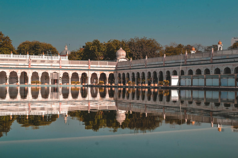 Gurudwara Sis Ganj Temple in Delhi, India on Jaya Travel & Tours Gurudwara Sikh Pilgrimage tour.