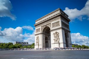 Featured in Jaya Travel's 8-day Europe tour, Fascinating Europe, this image shows the Arc De Triomphe in Paris.