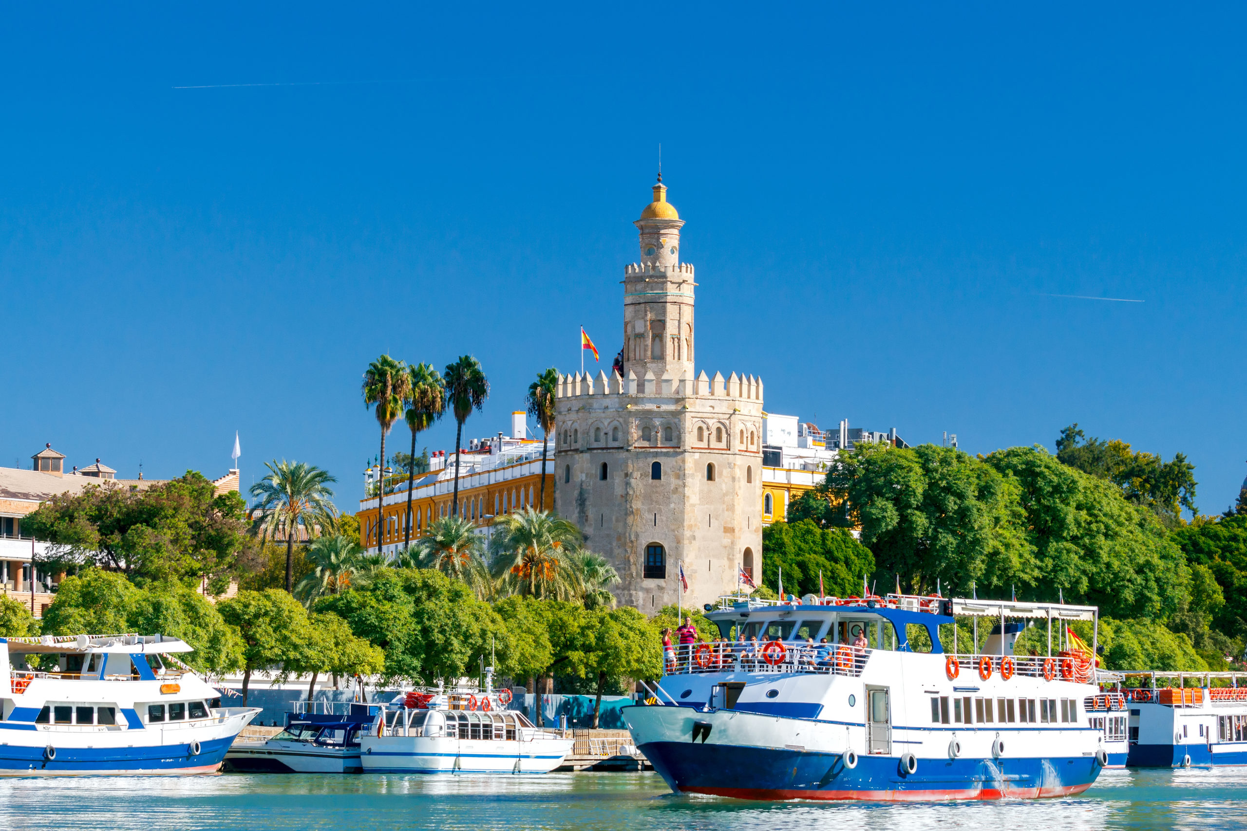 Spain: Fall in love with Spain’s beauty that resides like cities like Barcelona. Explore what brings out the best in Spain’s culture, architecture and traditions that spell divinity.